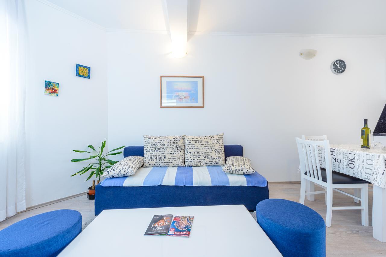Ella Apartmán