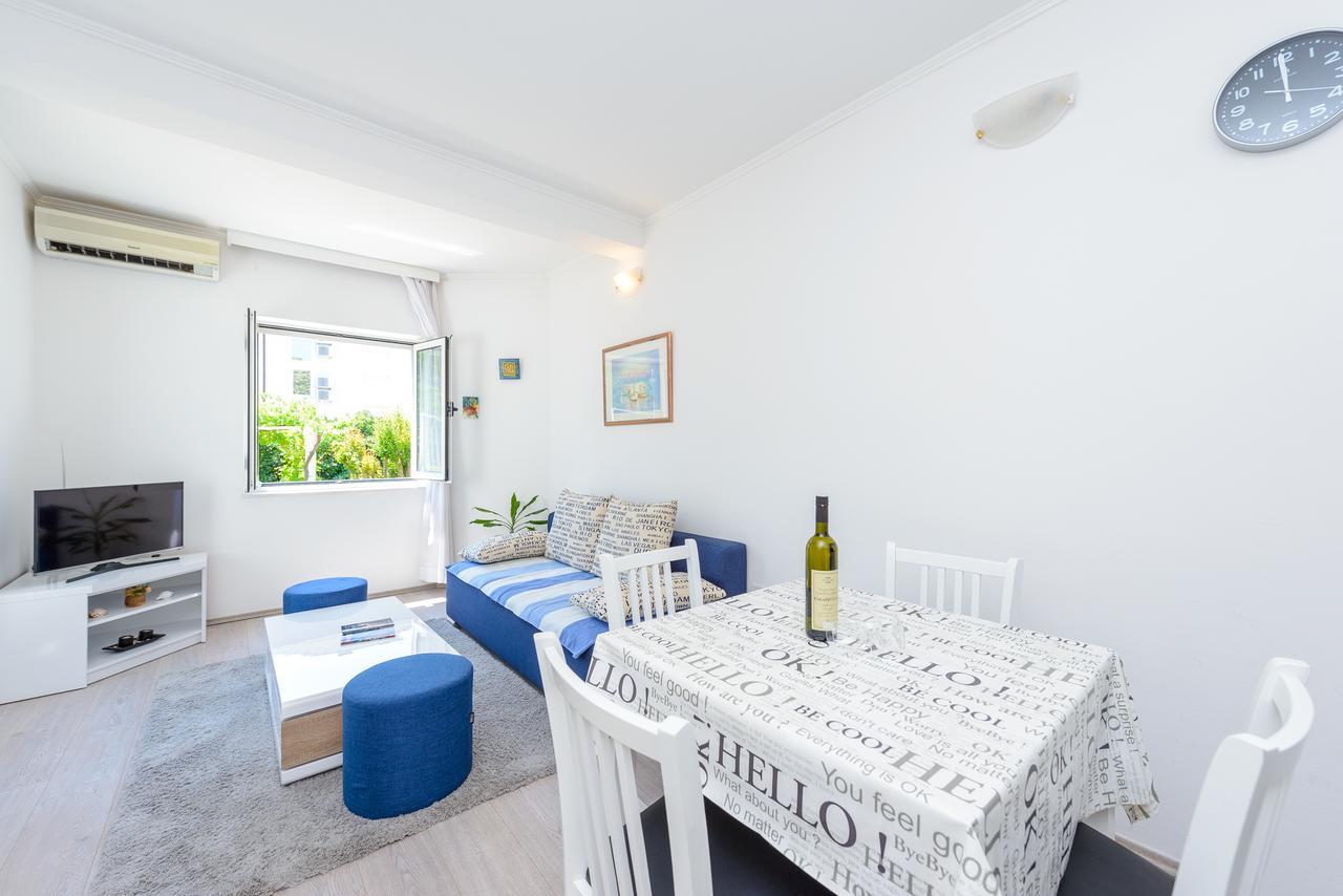 Ella Apartament